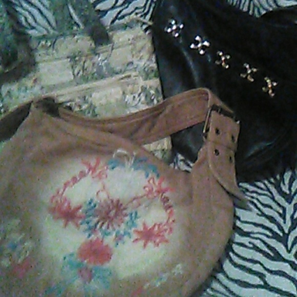 Purses - Picture 2 of 5